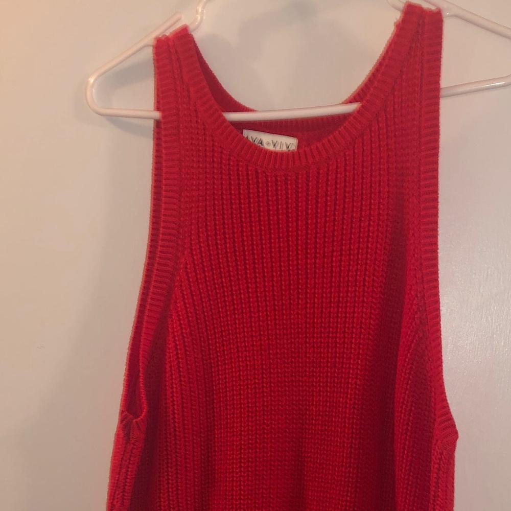 RED KNITTED TANK